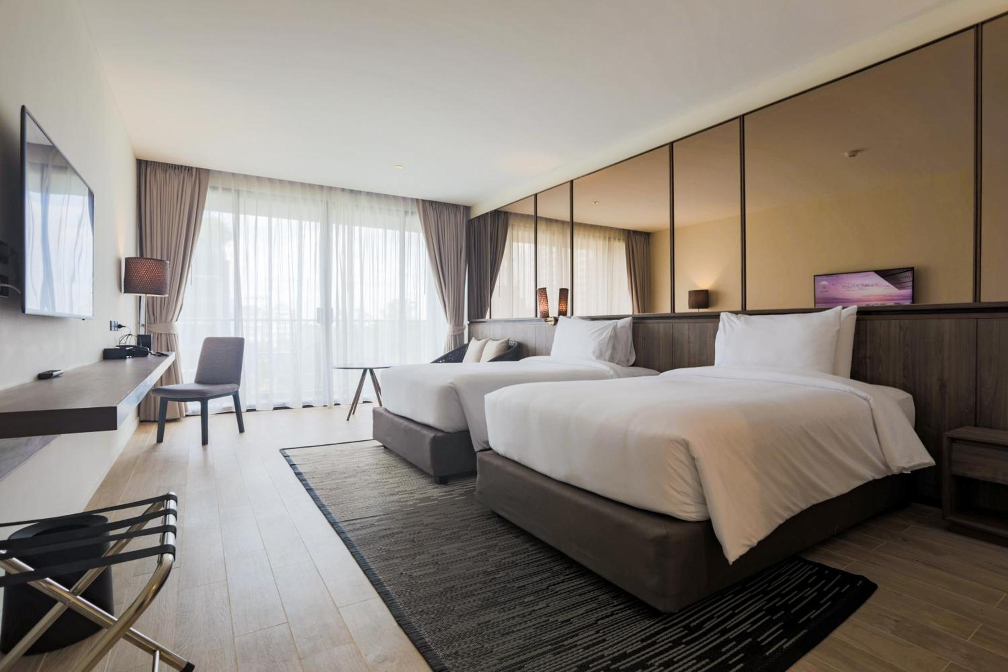 Grand Deluxe Twin Room