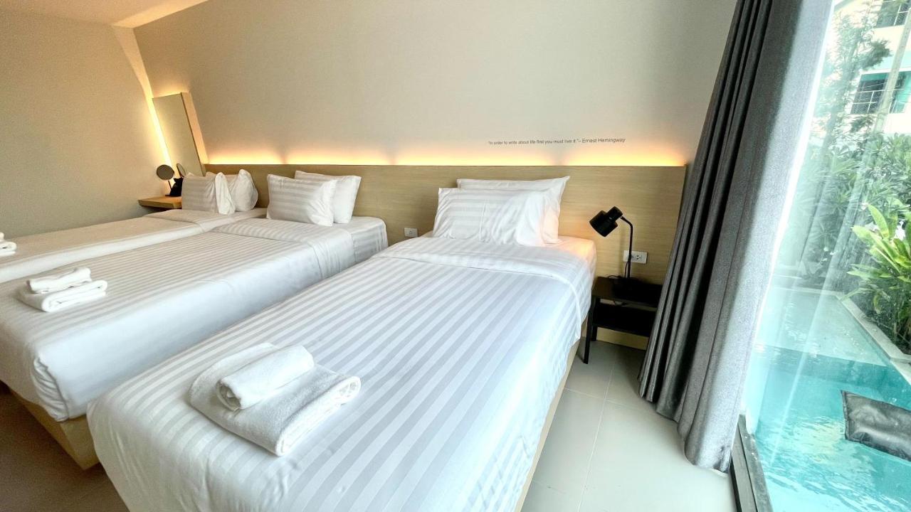 Connecting Room