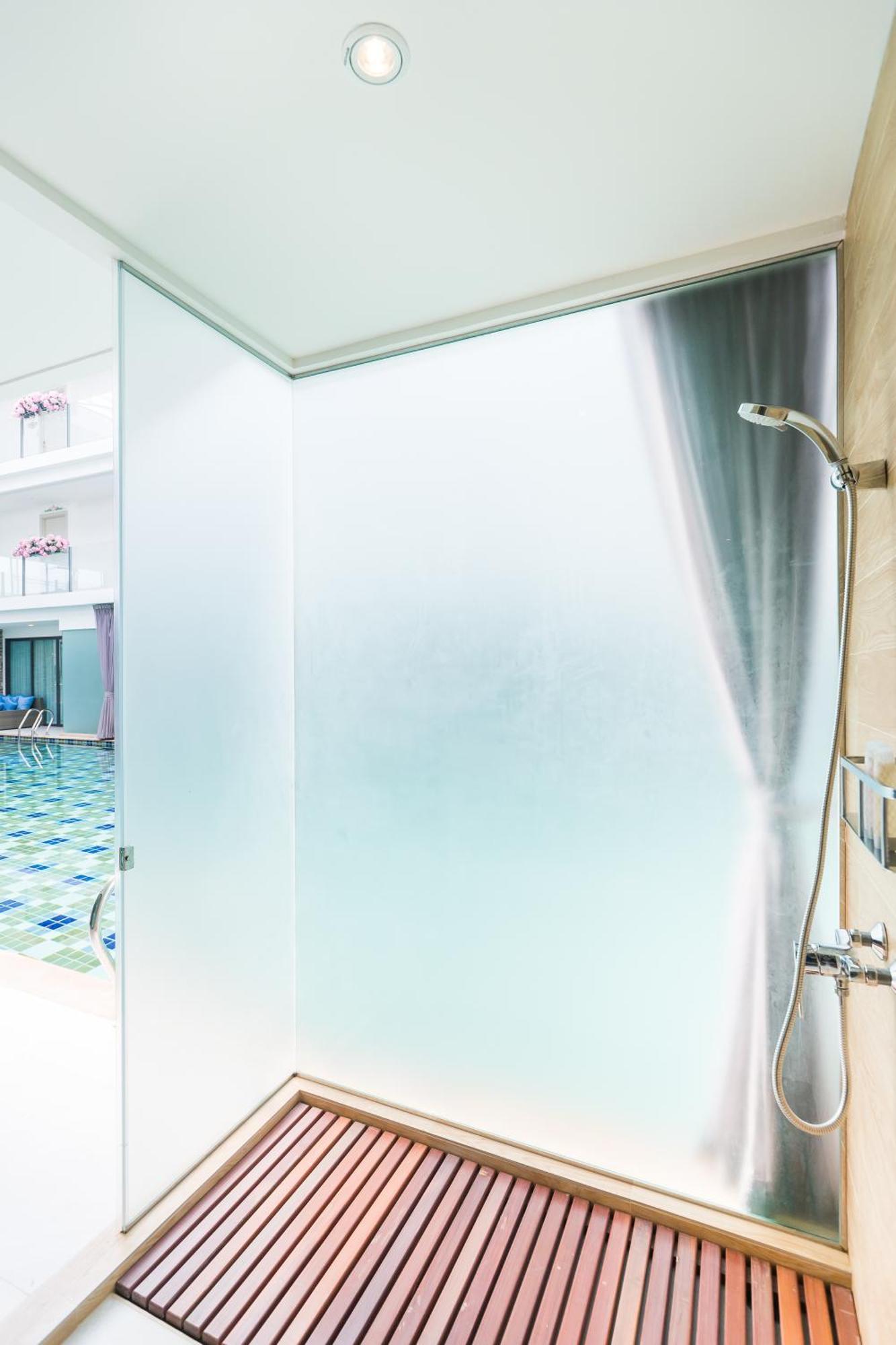 Deluxe Double Room Pool Access