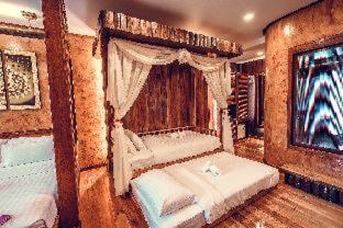 PhuPha Family Room