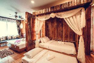 PhuPha Family Room
