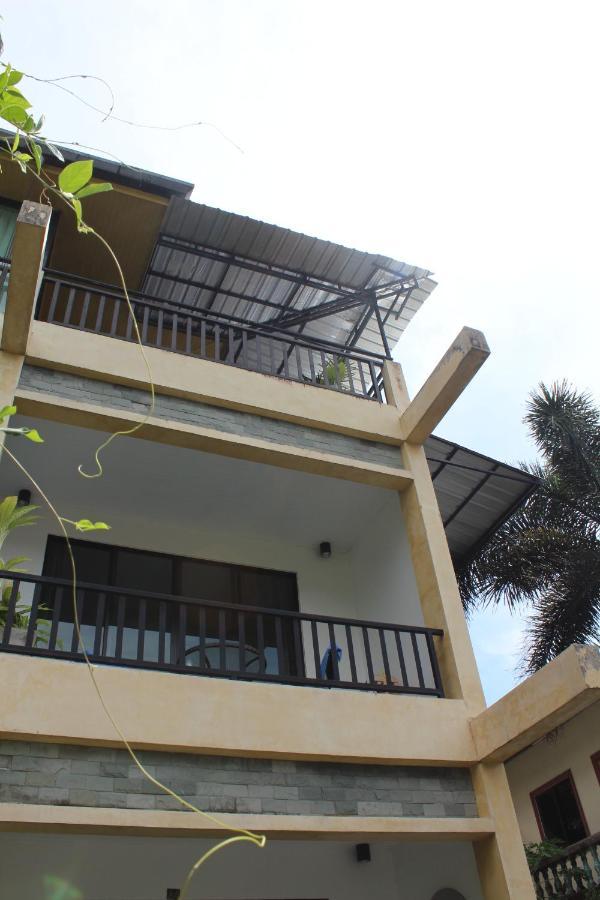 Studio Balcony