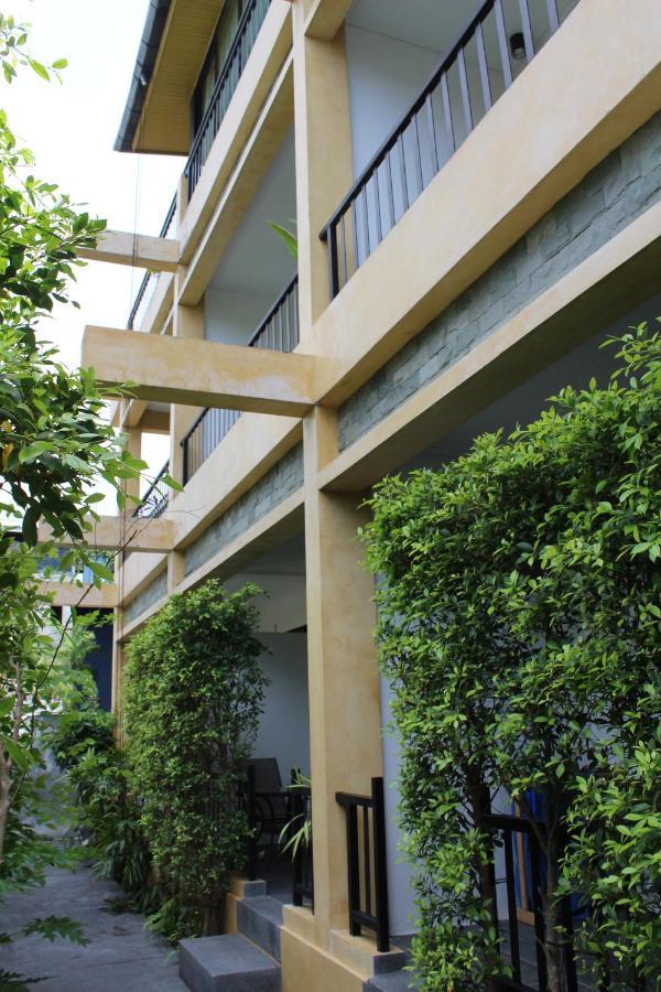 Studio Balcony