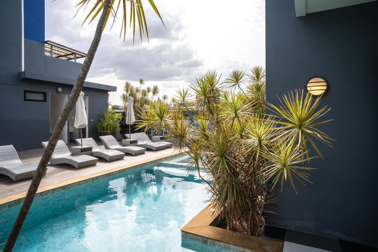 Duplex Pool Access