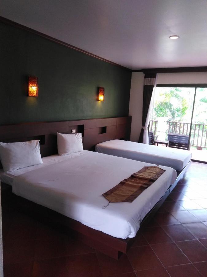 Deluxe Double Room Pool View