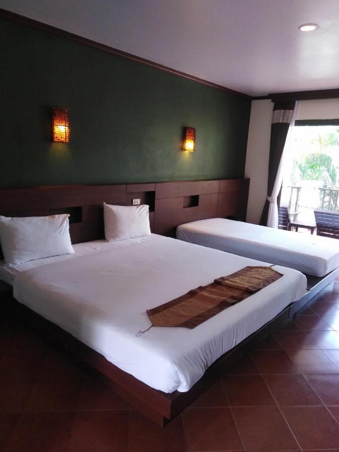 Deluxe Double Room Pool View