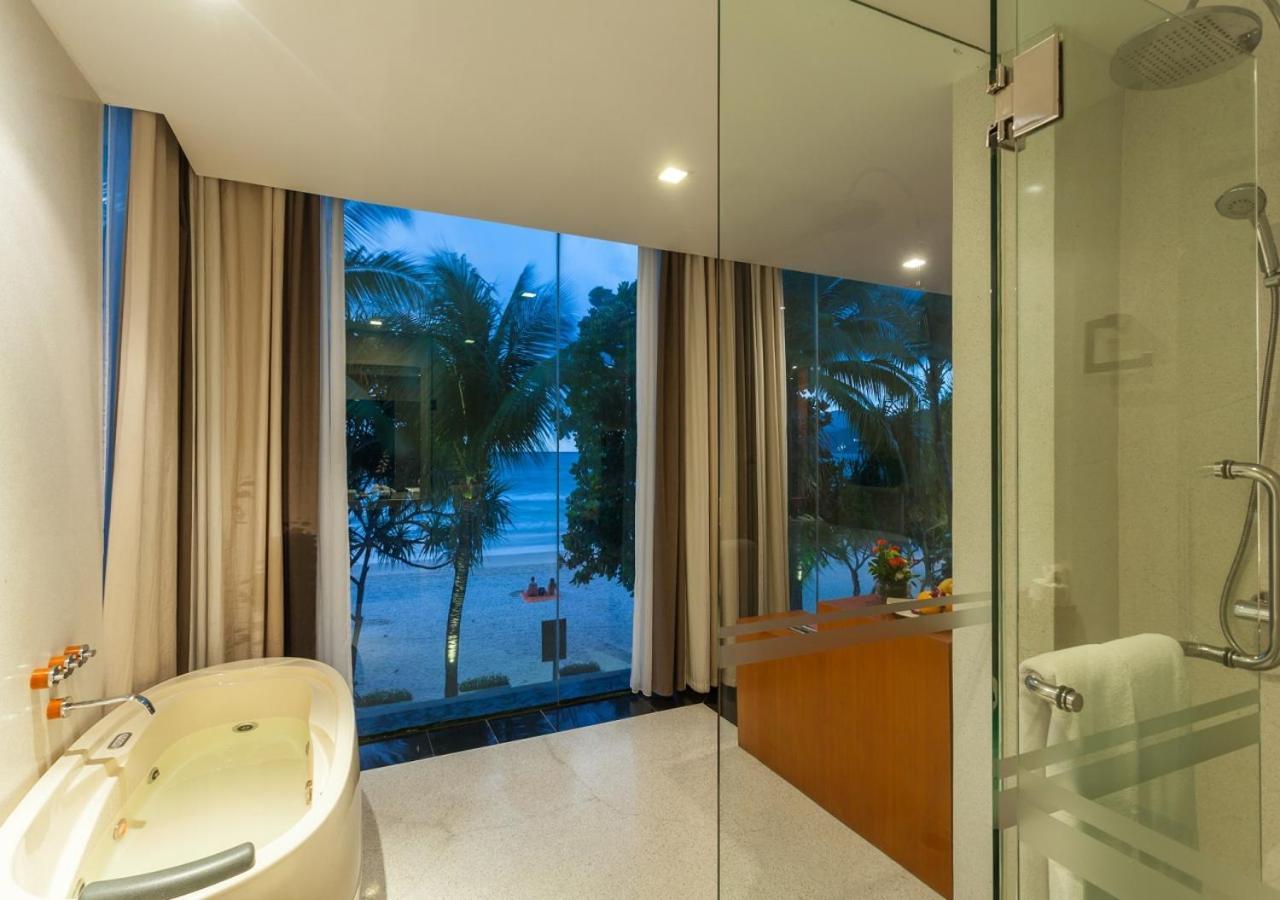 Suite Sea View with Daily Complimentary Minibar,1257904111:JPEG