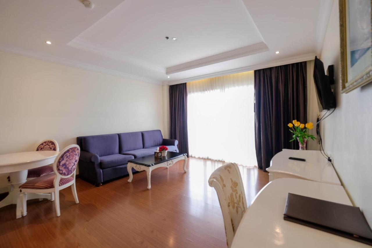 One-Bedroom Suite