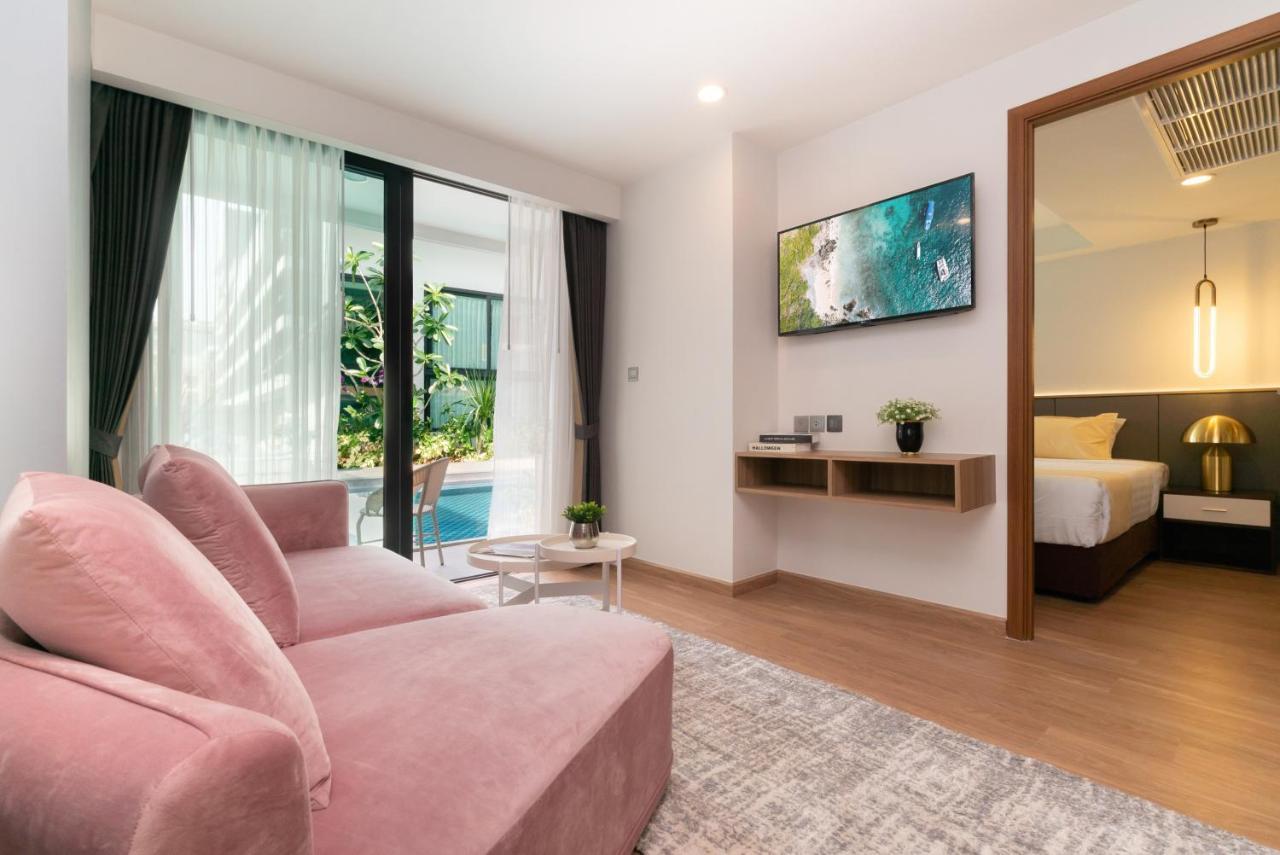 Junior Triple Suite Pool Access