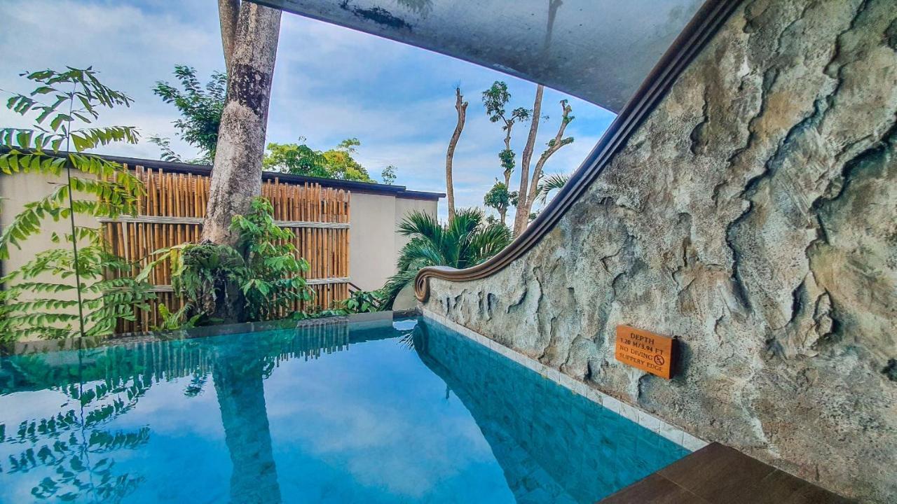 Studio Pool Villa King Bed