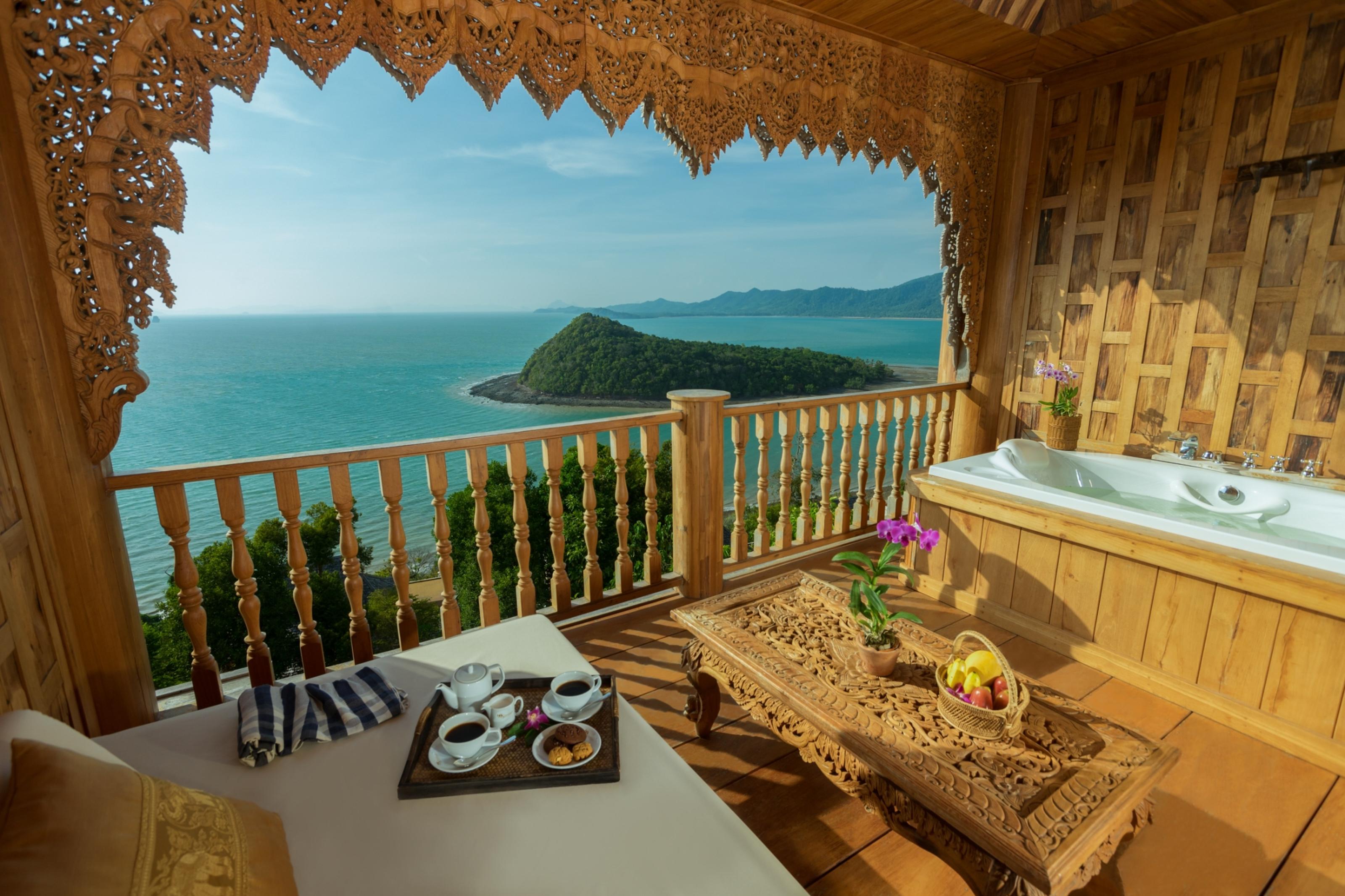 Supreme Deluxe Sea View THB 1000 Net Resort Credit per