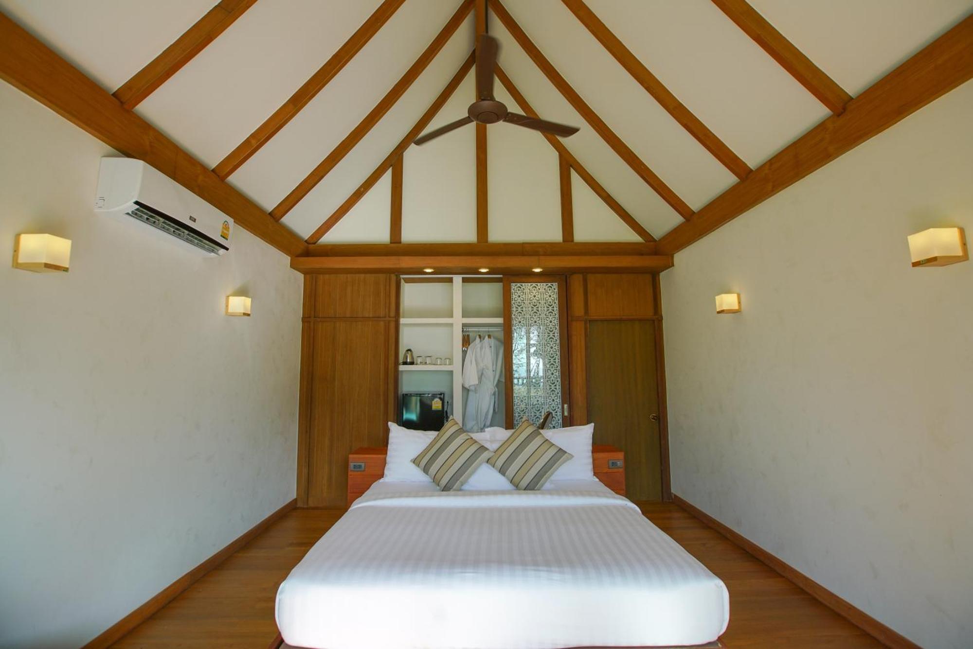 Deluxe Bungalow