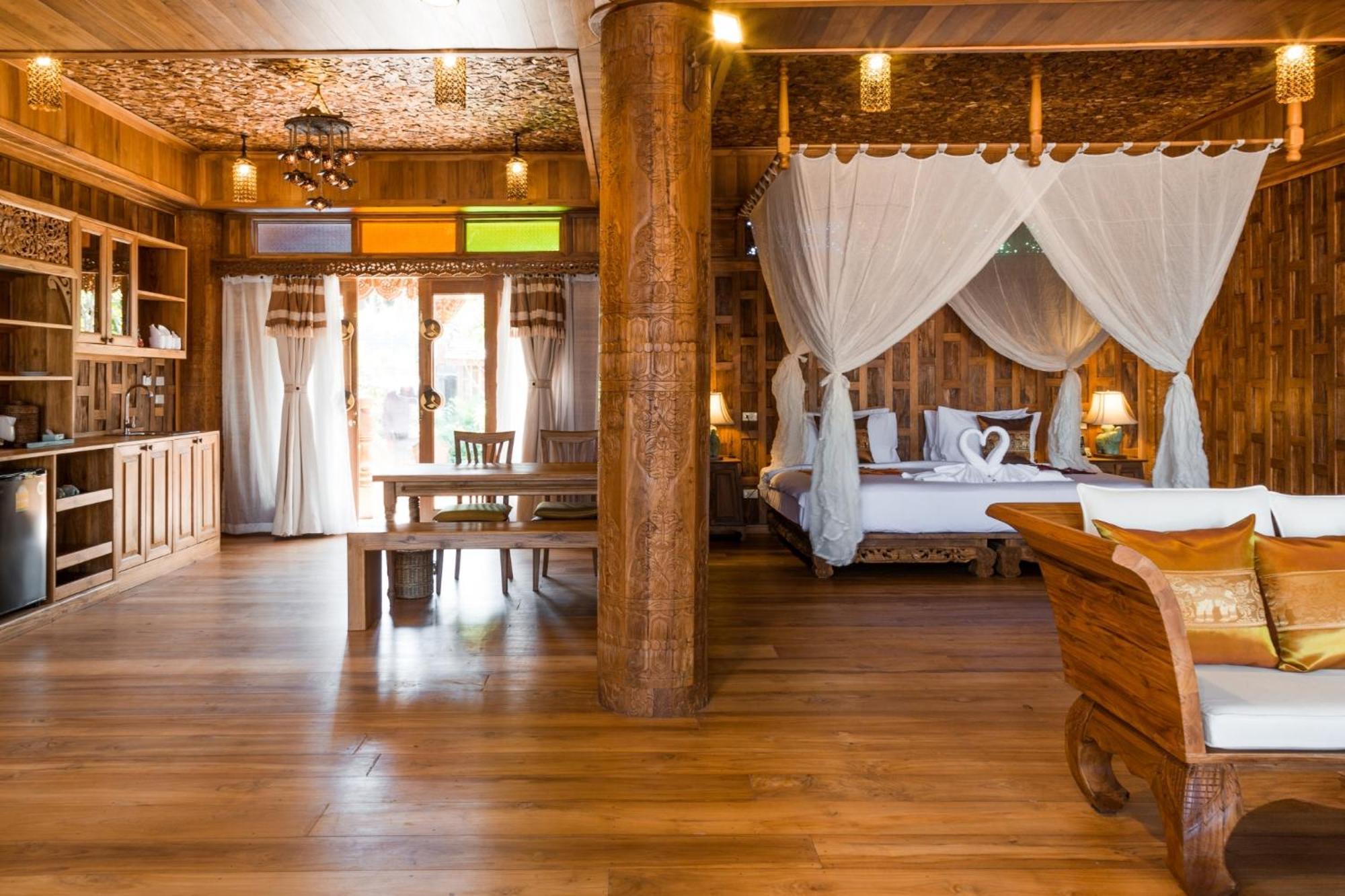 Two Bedroom Pool Villa Plus Round Trip Phuket Airport Transfer