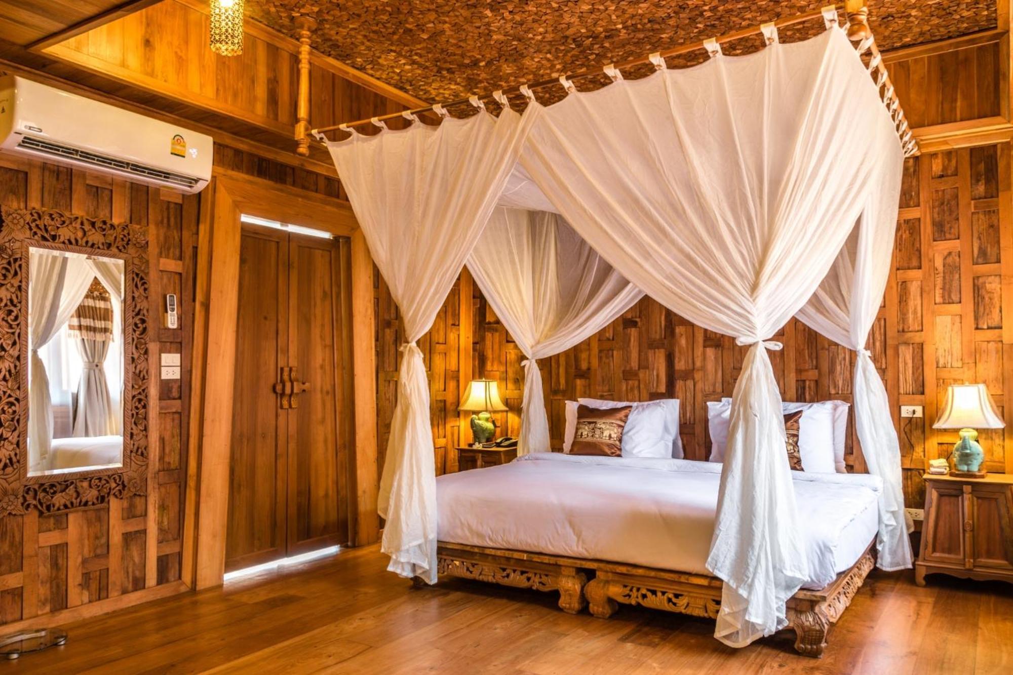 Royal Grand Pool Villa