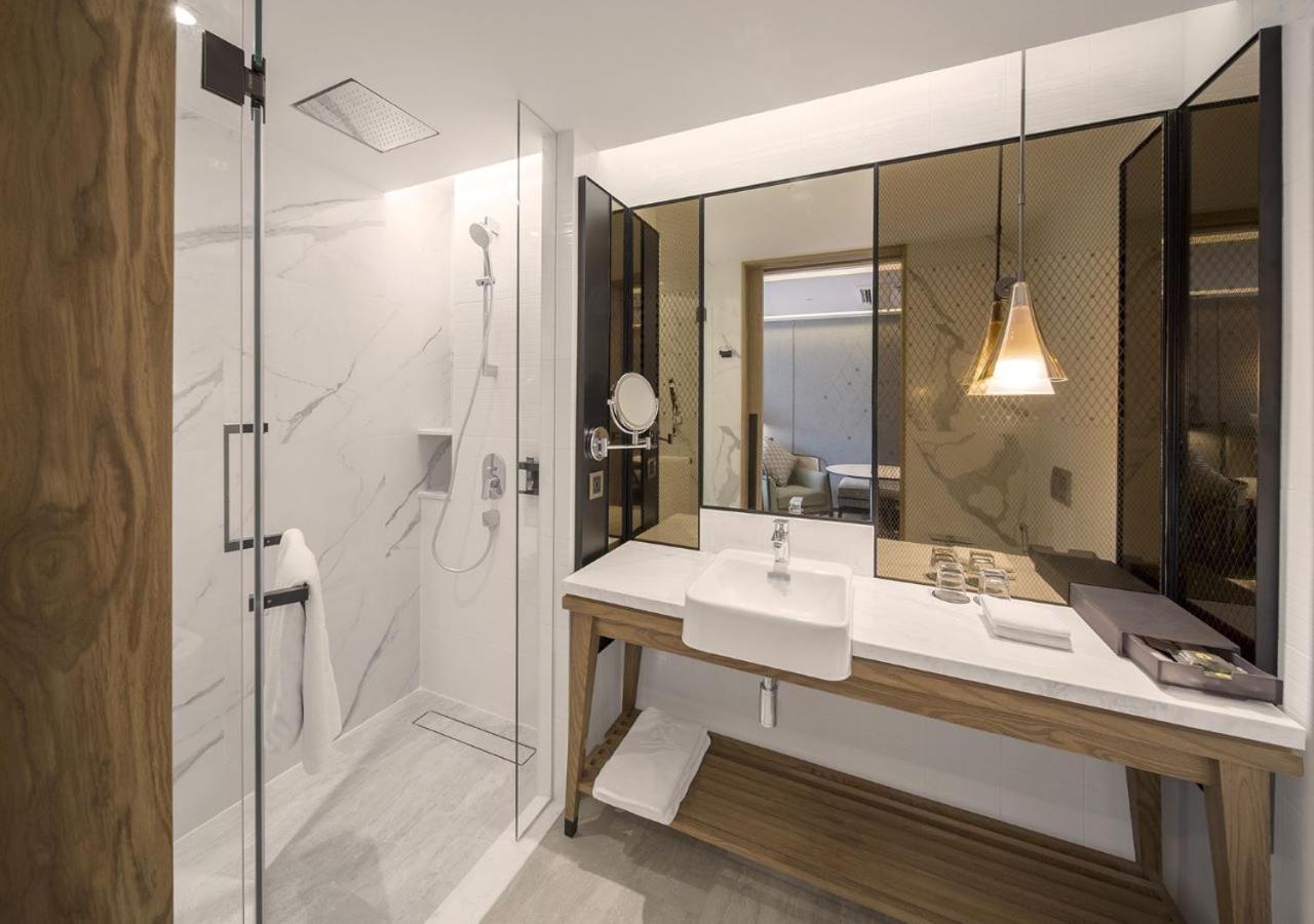 Superior King Room,1315285543:JPEG