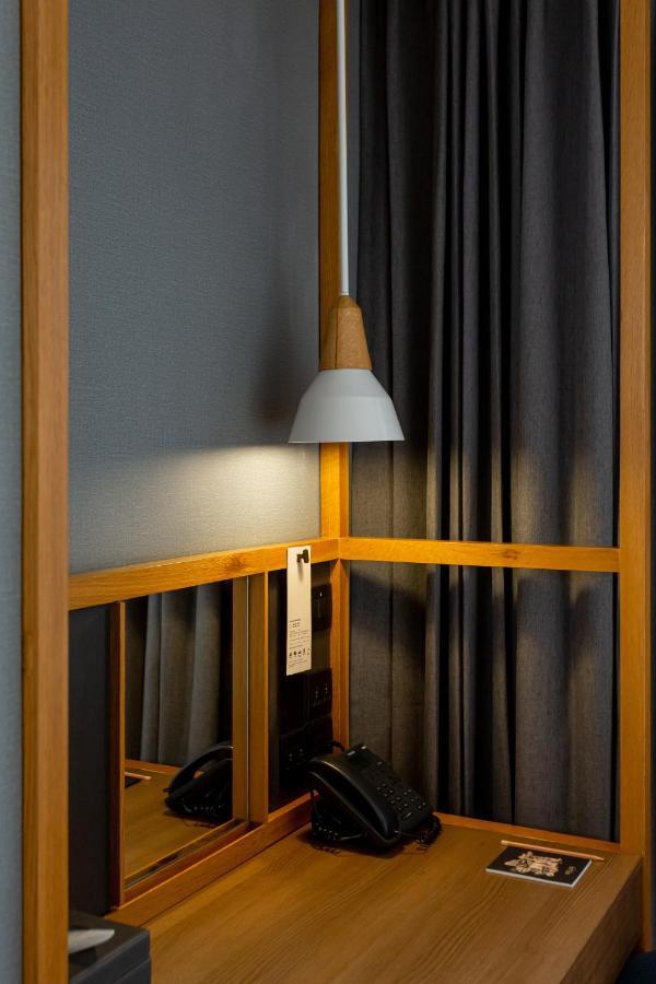 Deluxe King or Twin Room