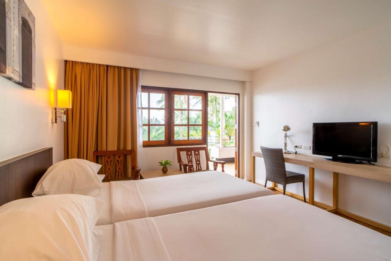 Superior Twin Room Partial Ocean View