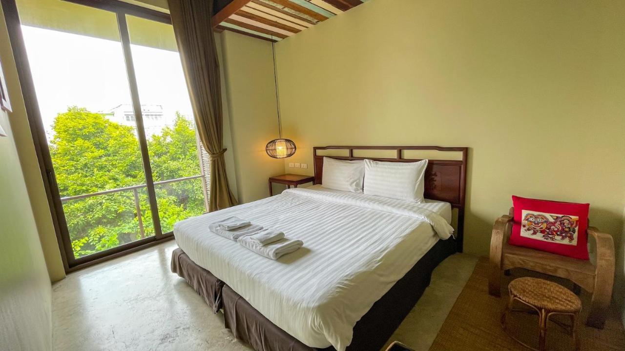 Standard Garden View King Bed