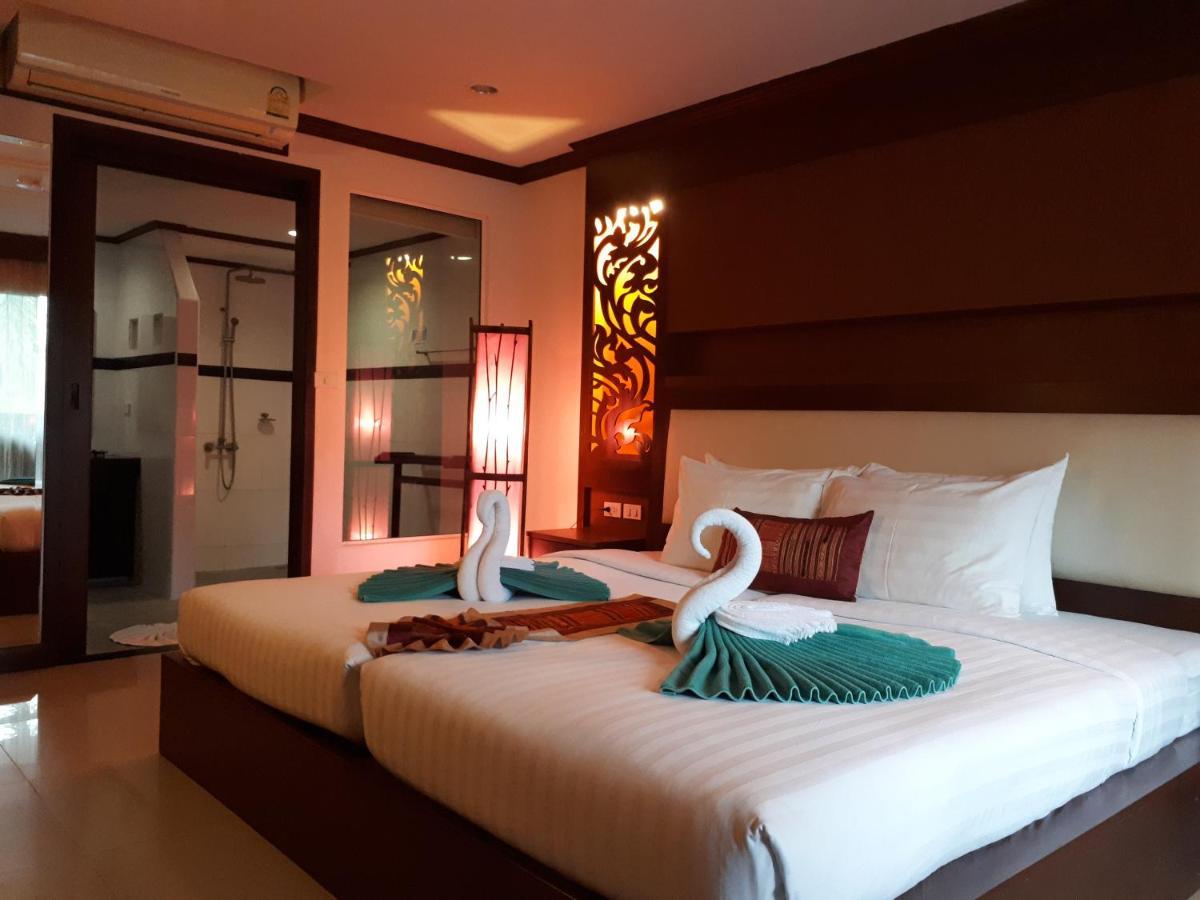 Deluxe Twin Room Pool View
