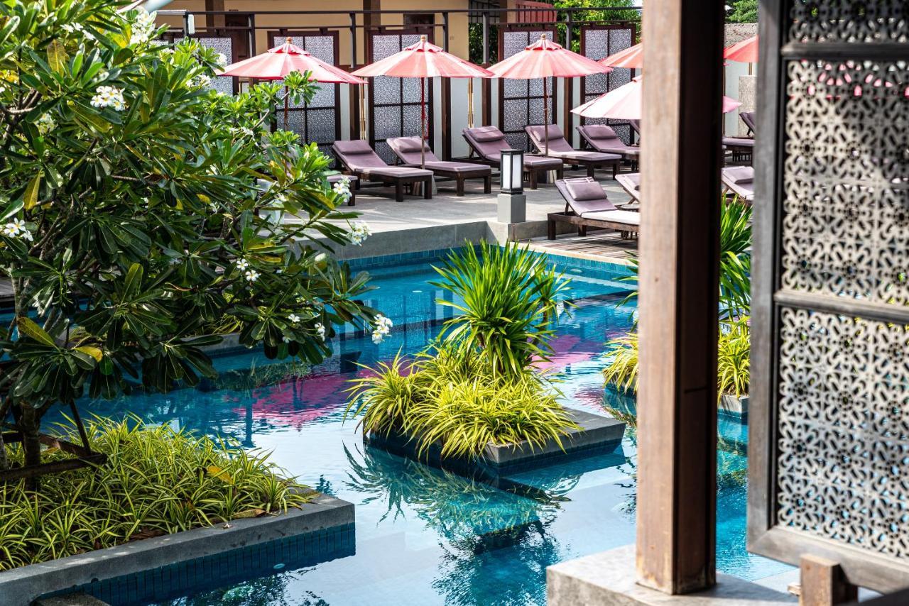 Deluxe King or Twin Room Pool Access