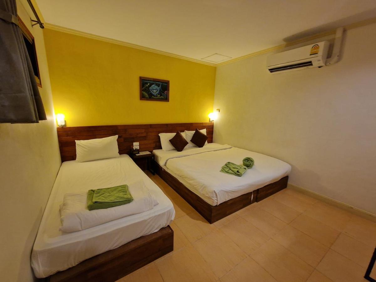 Standard Triple Room No Window