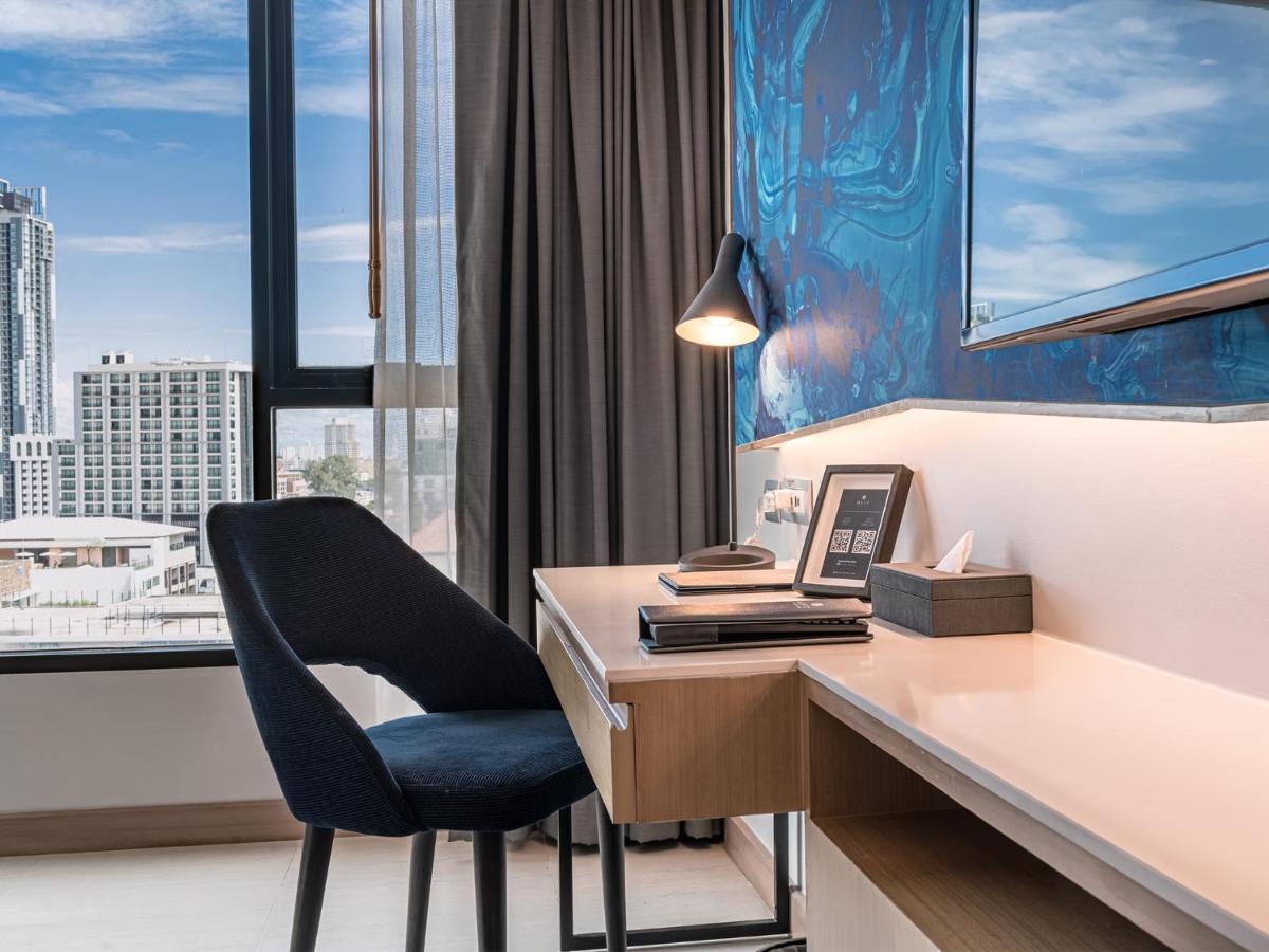 Deluxe Urban Twin Bed