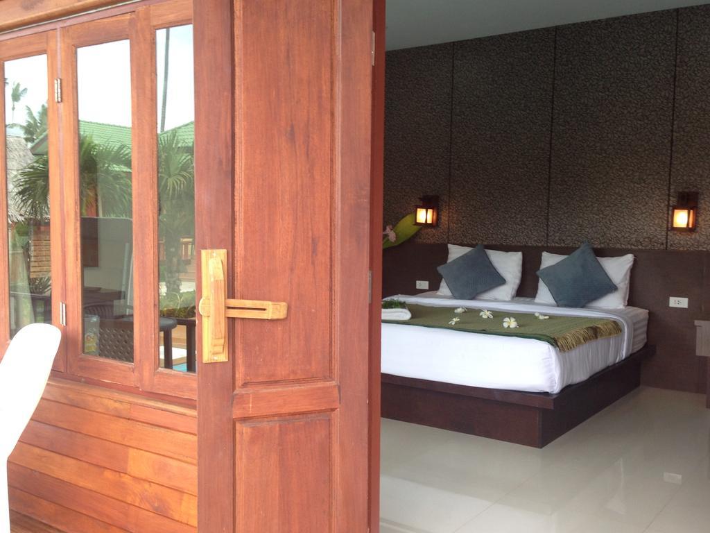 Deluxe Double Room Pool View