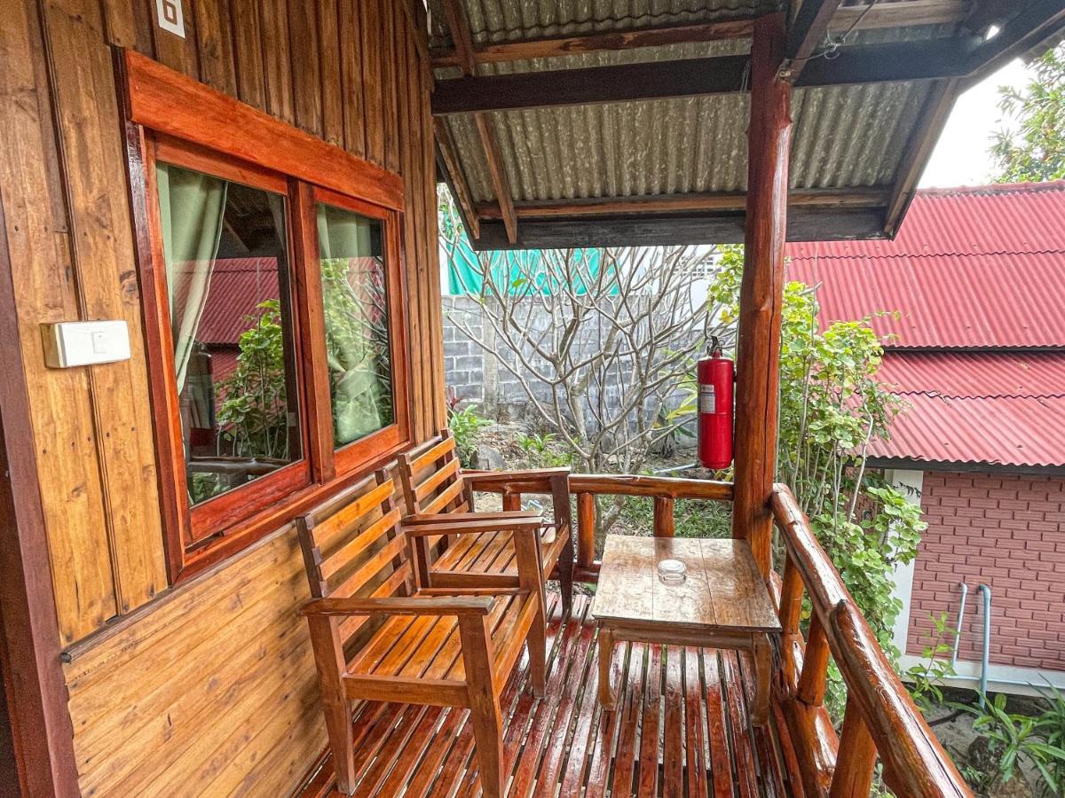 Bungalow with Garden View
