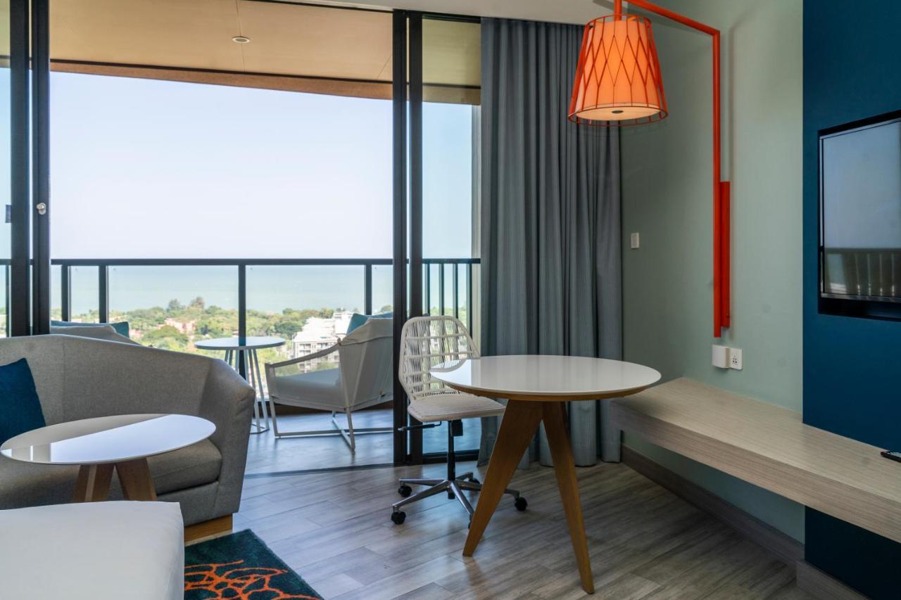 Standard King Room Ocean View