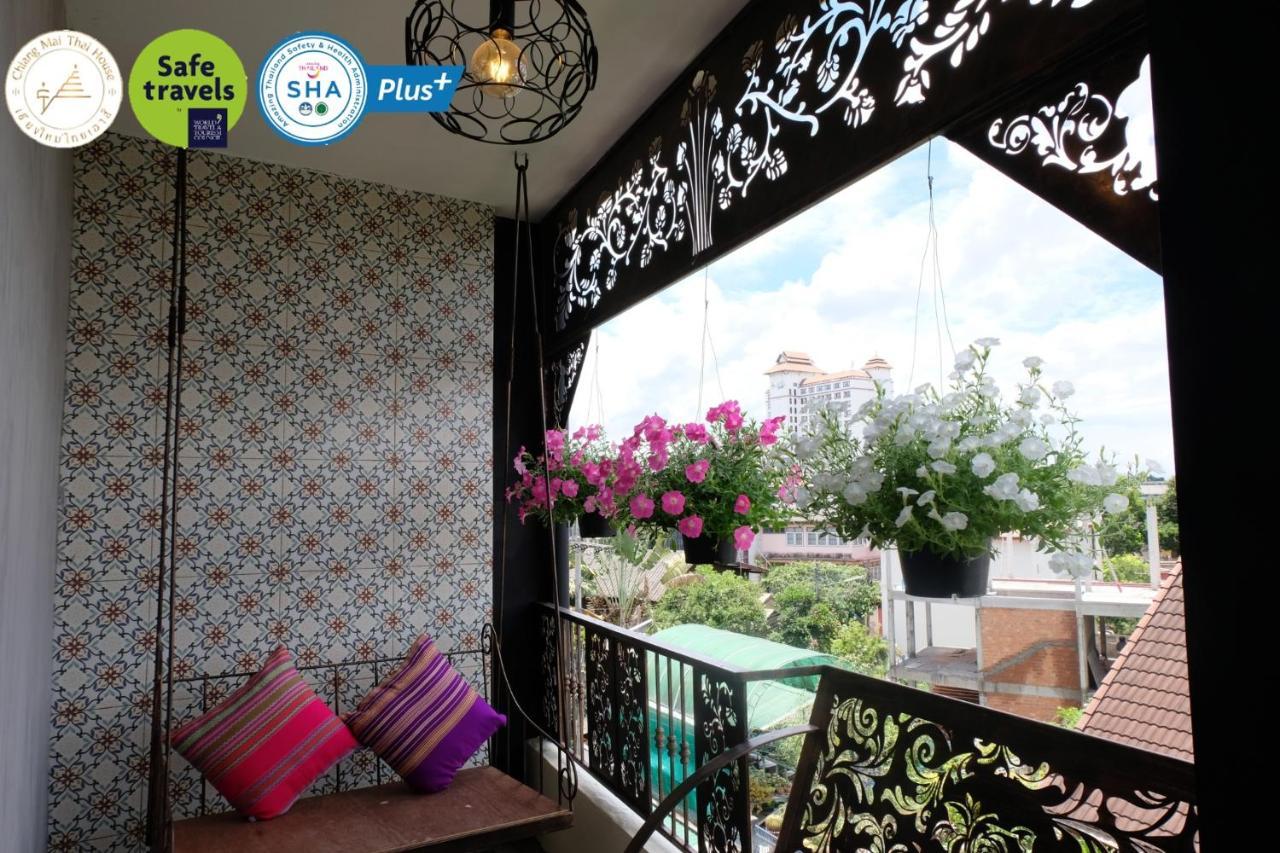 Deluxe Double Bedroom with Balcony