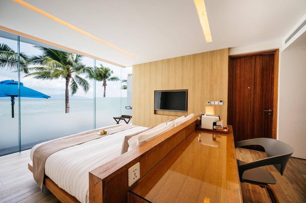 Villa avec Piscine Face à la Mer