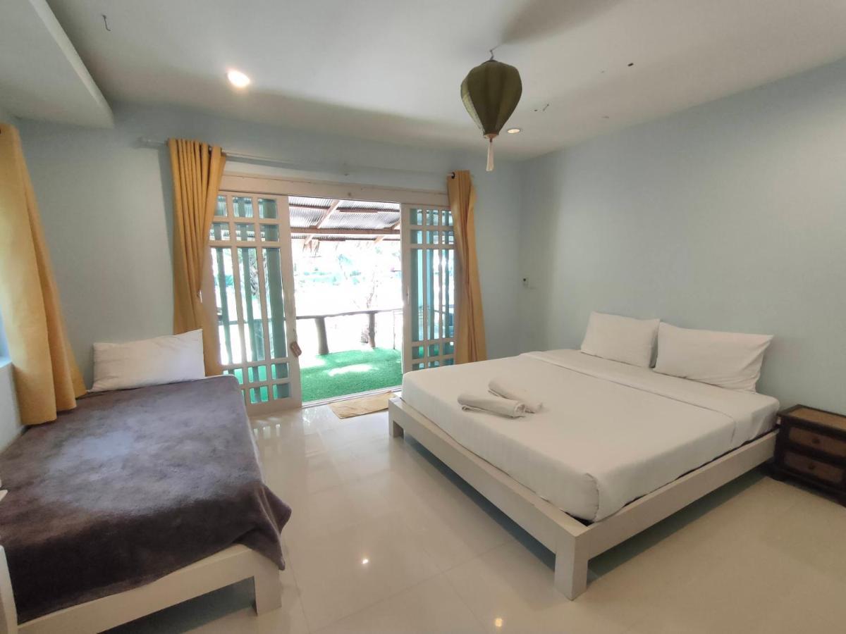 Twins Room Sea View
