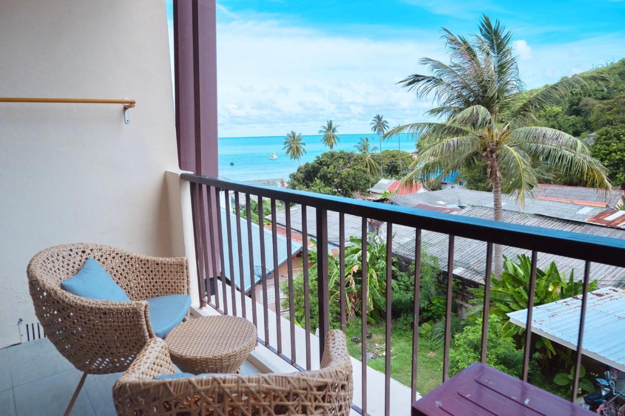 Double or Twin Room Partial Sea View