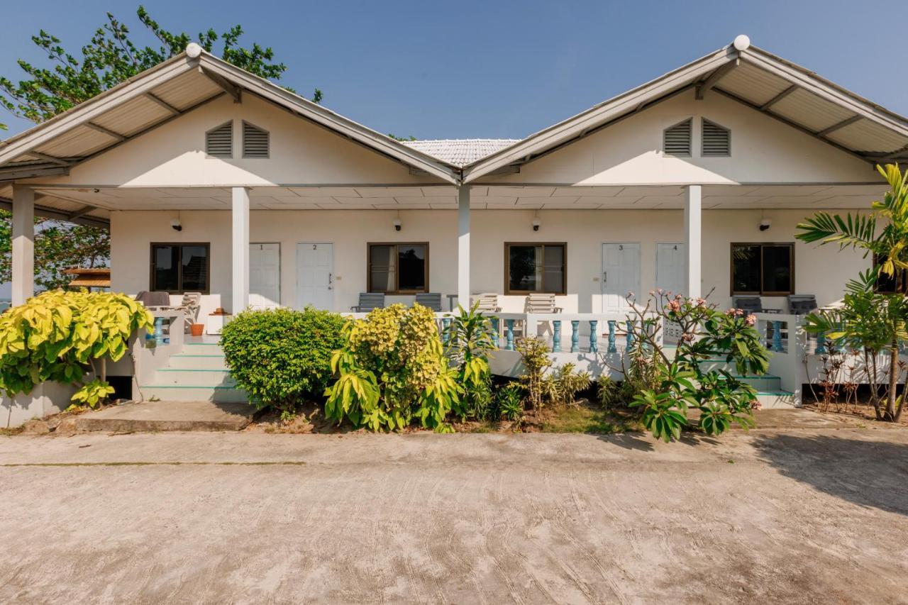 Bungalow Beach Front
