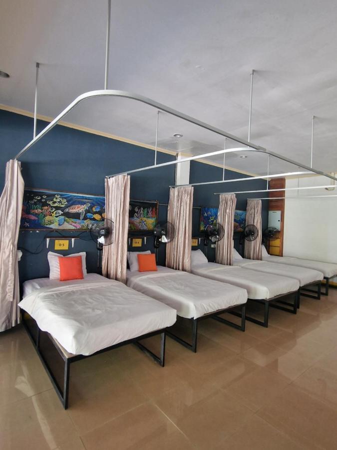 Single Bed Mixed Dormitory Room