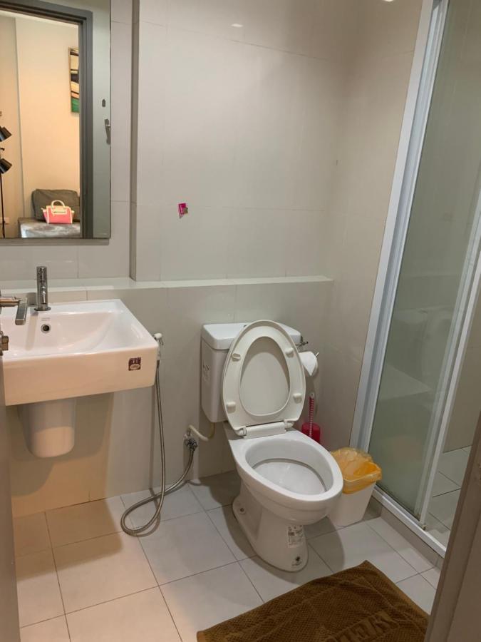 Deluxe Queen Suite