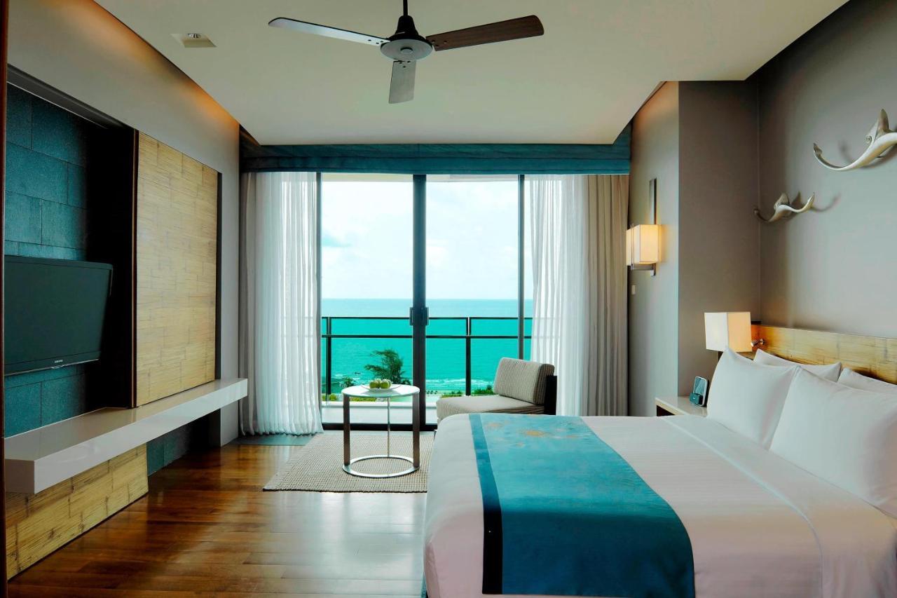 One-Bedroom King Suite with Ocean View,1592900514:JPEG