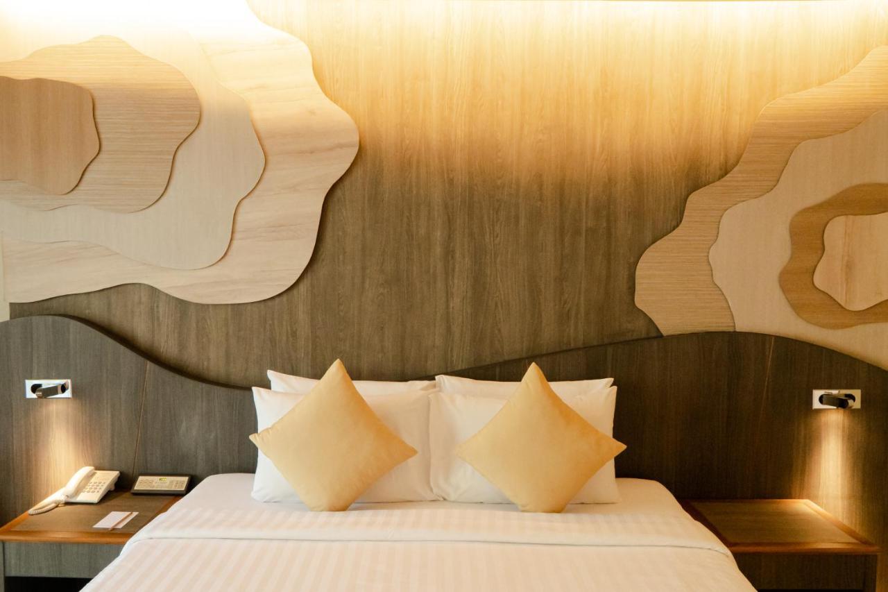 Deluxe Room Twin
