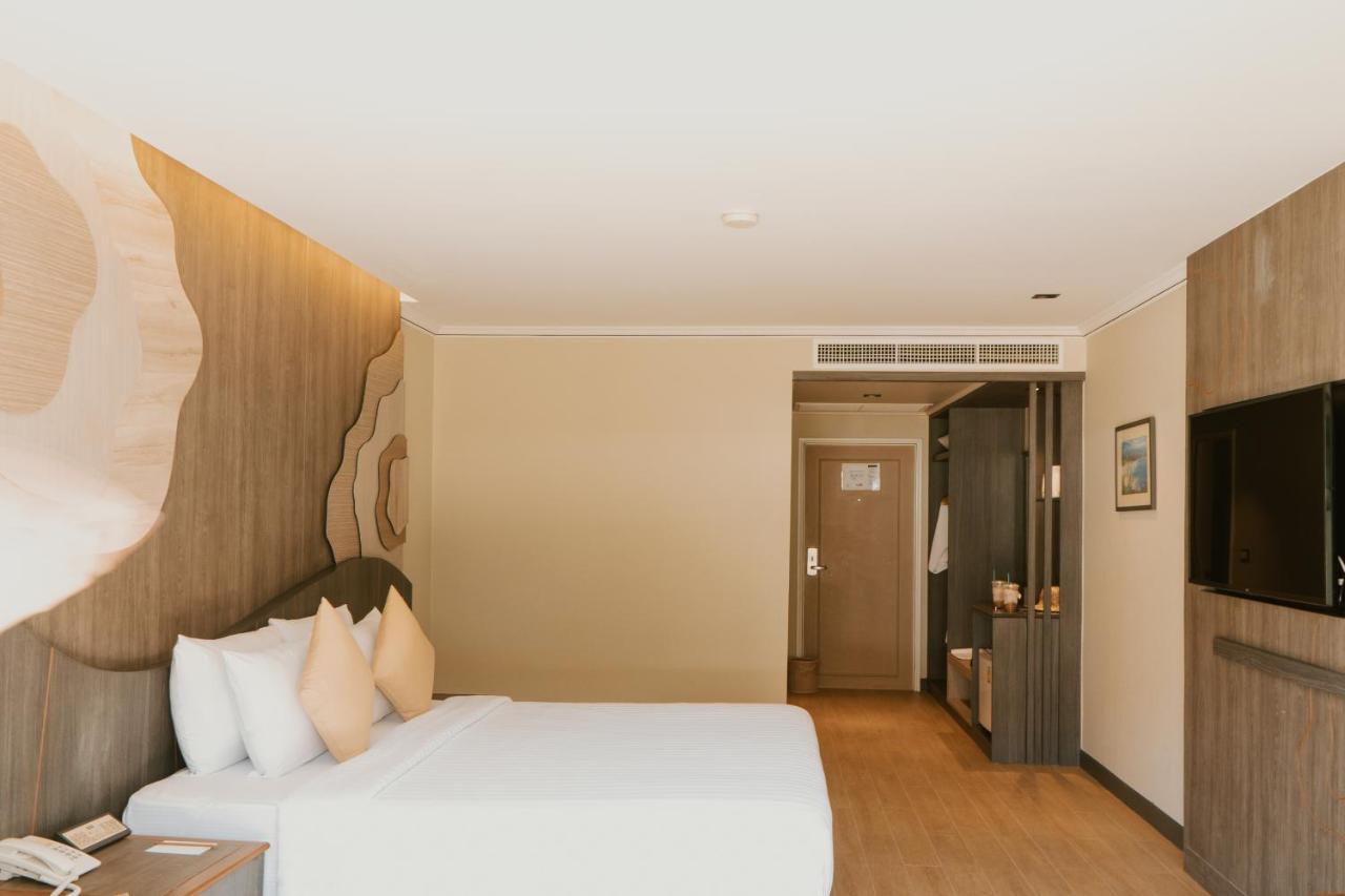 Deluxe Room Twin