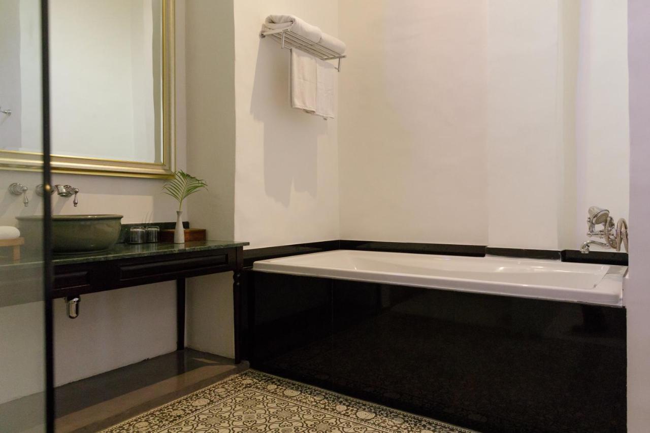 Deluxe Double or Twin Room Pool Access