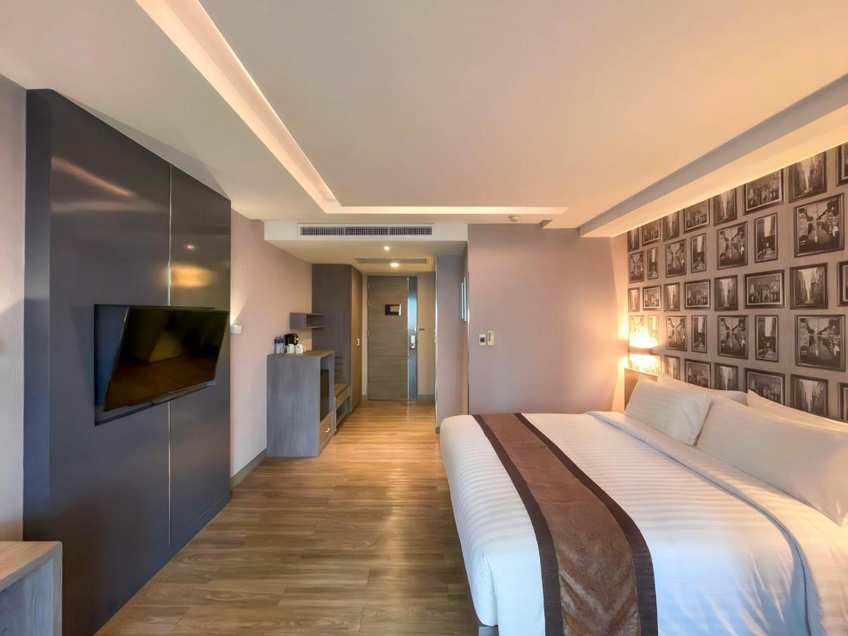 Executive Room