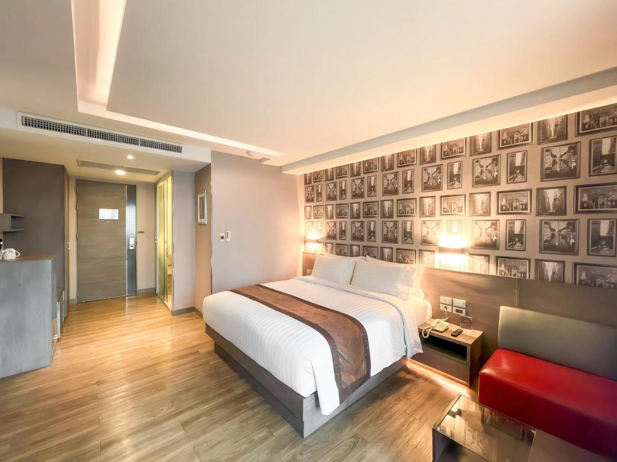 Executive Room