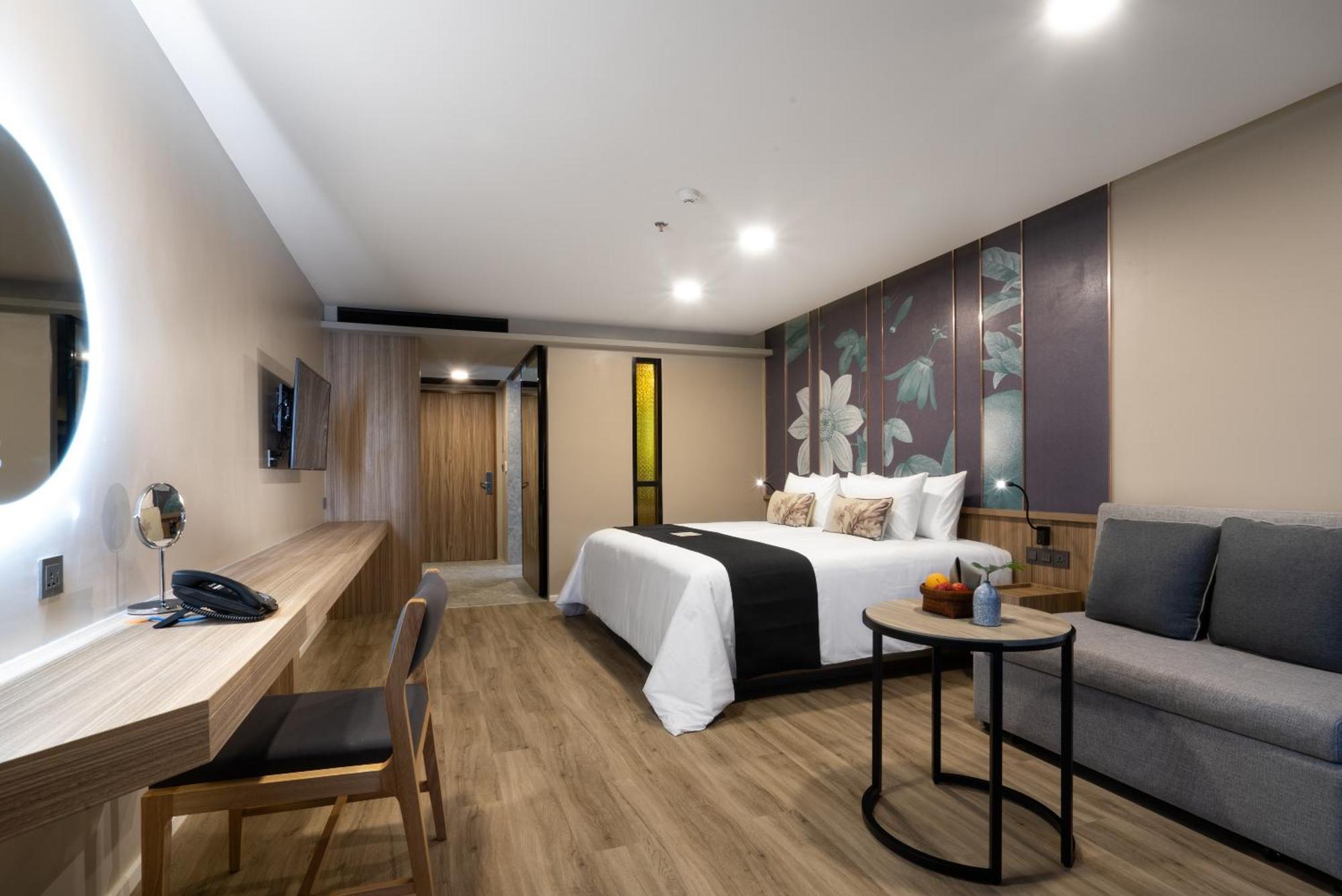 Superior King Room
