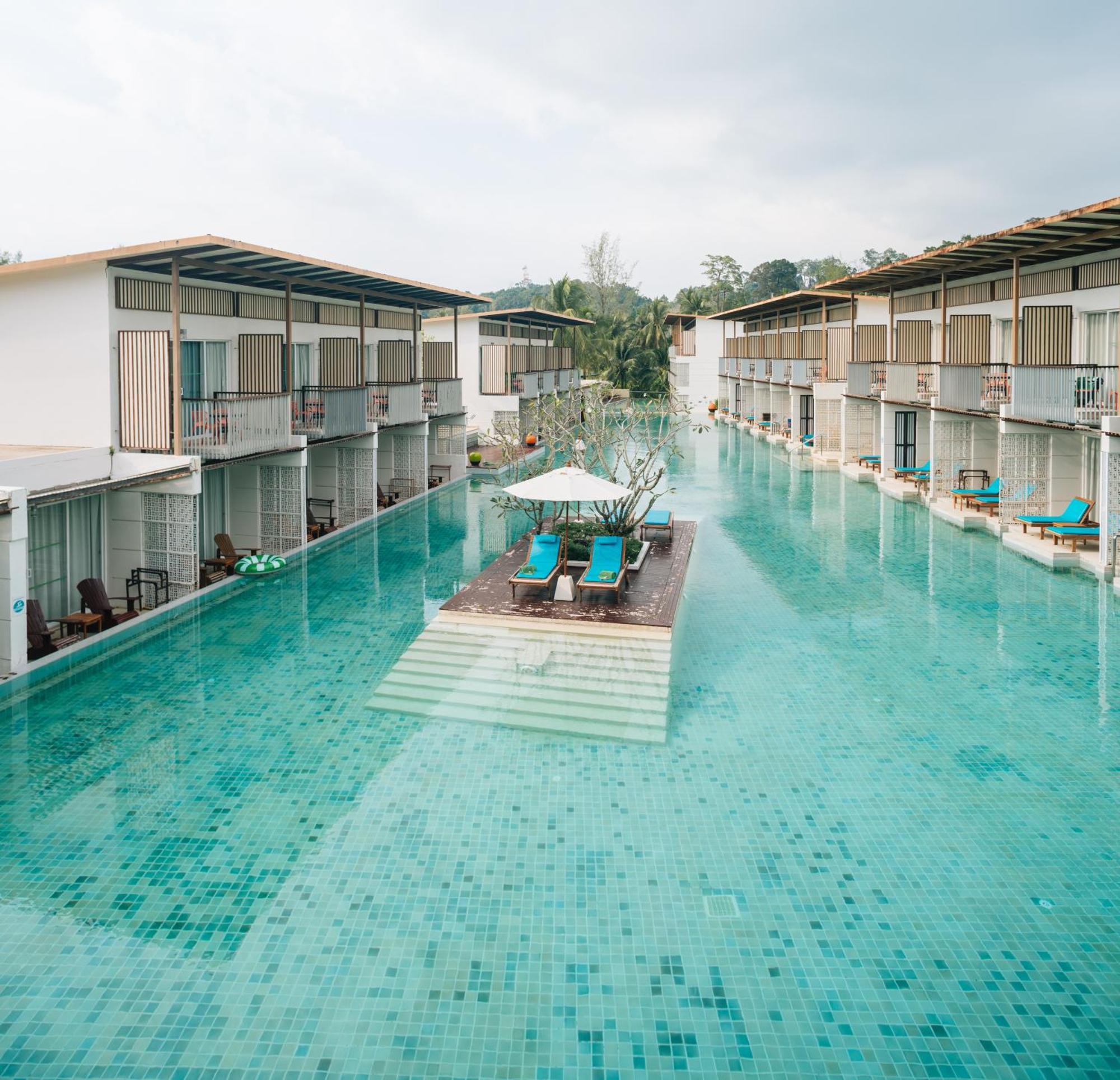 Deluxe Double or Twin Room Pool View,1598400010:JPEG