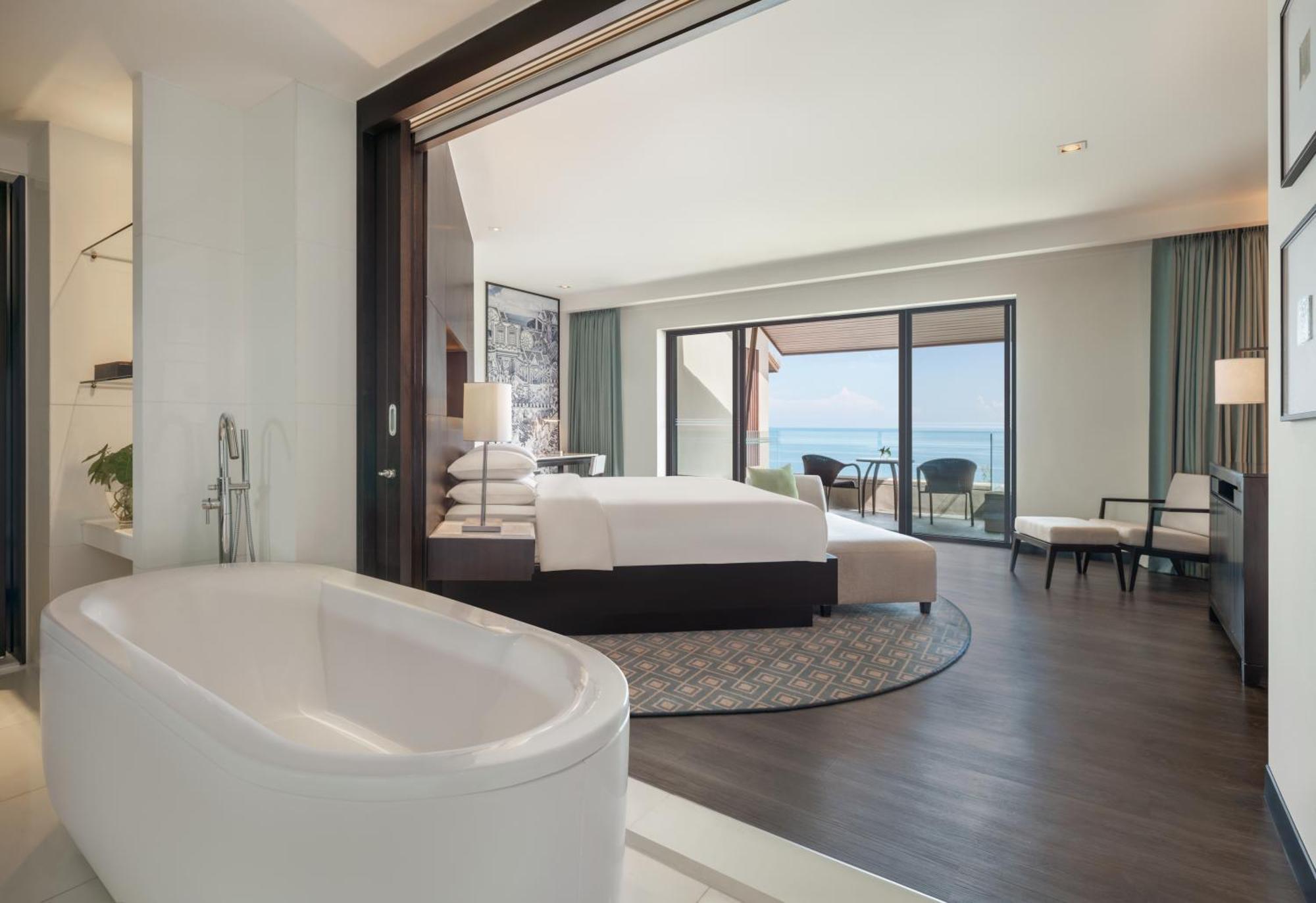 King Room Ocean View Club Access