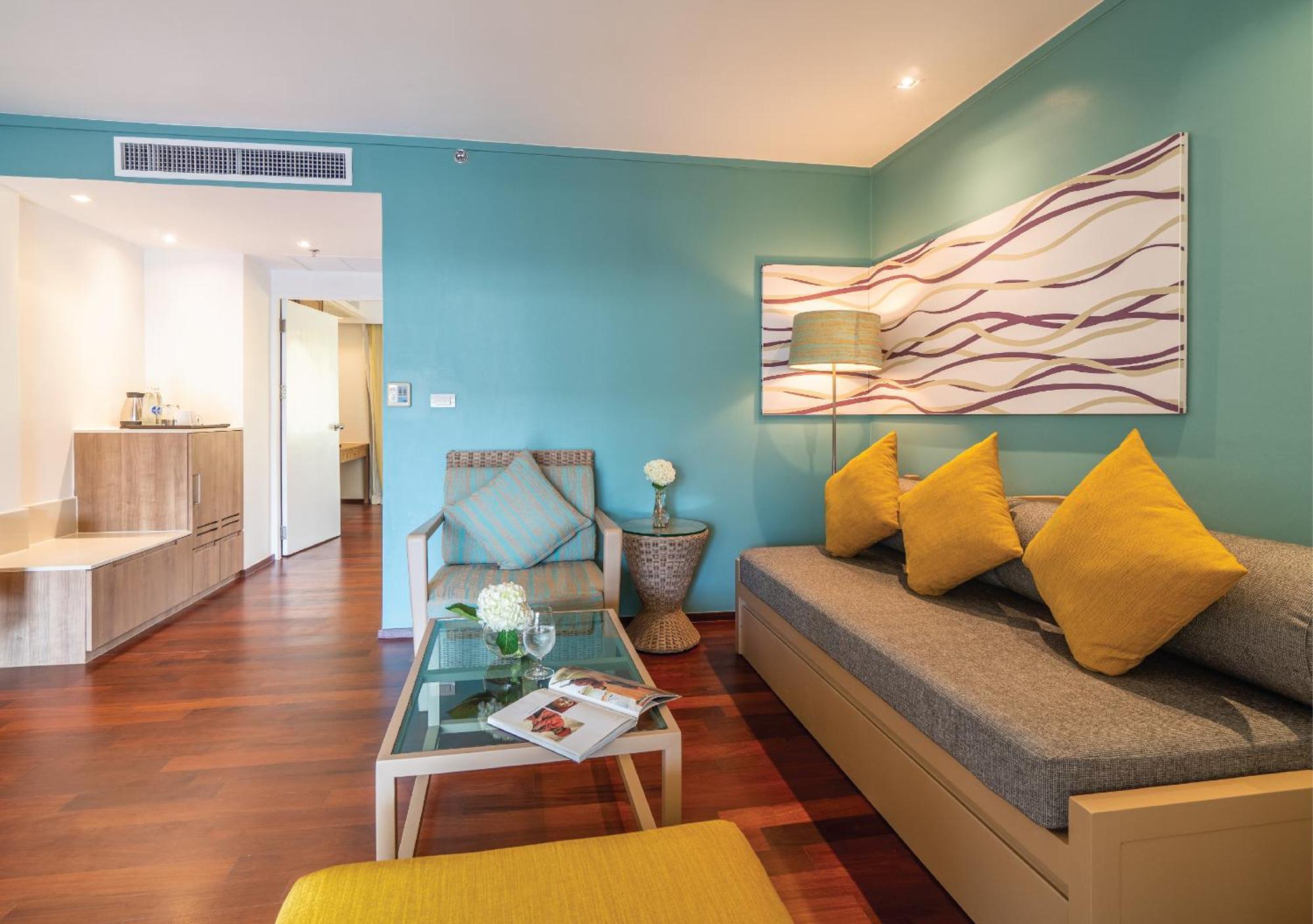 One-Bedroom Family Suite