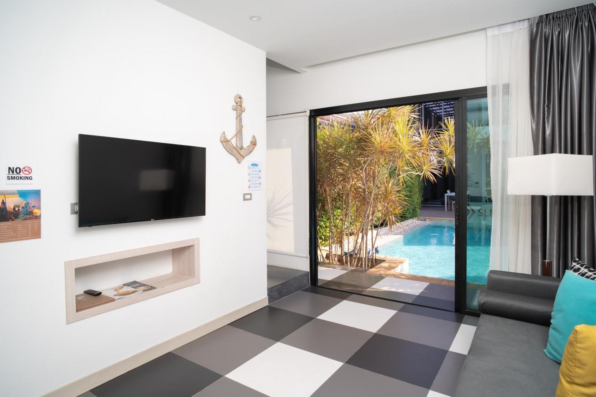 Duplex Pool Access