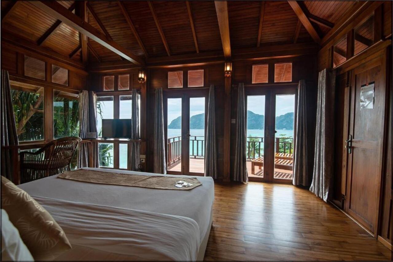 Deluxe Villa Sea View Transfer to Tonsai Pier