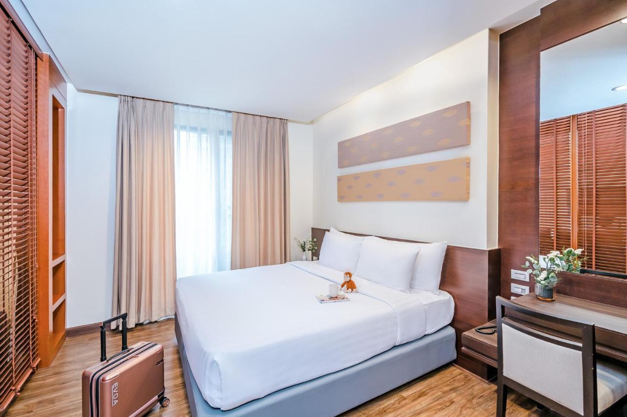 1-Bedroom Deluxe Suite with Pool View - Twin
