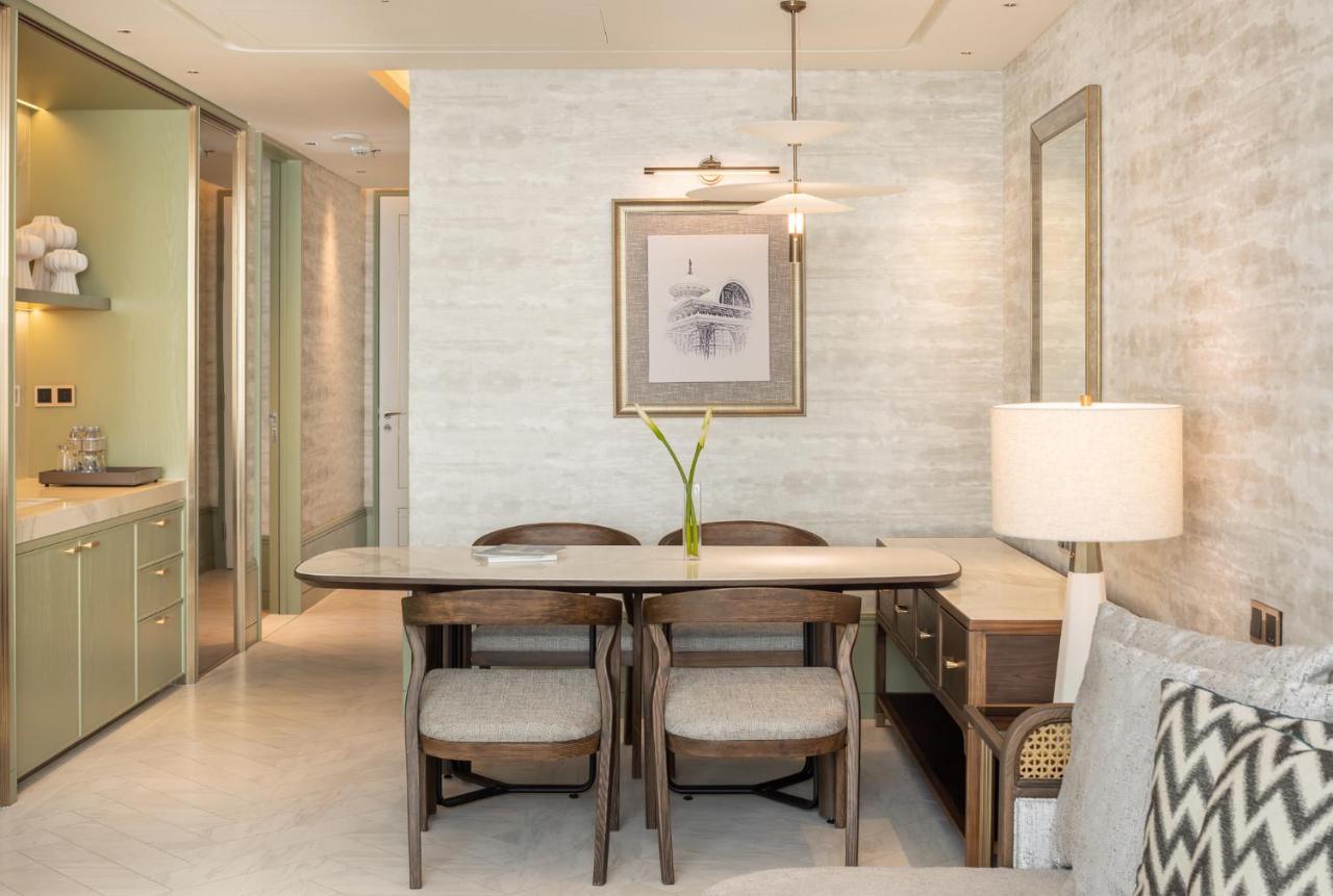 Two Bedroom Suite Lounge Access